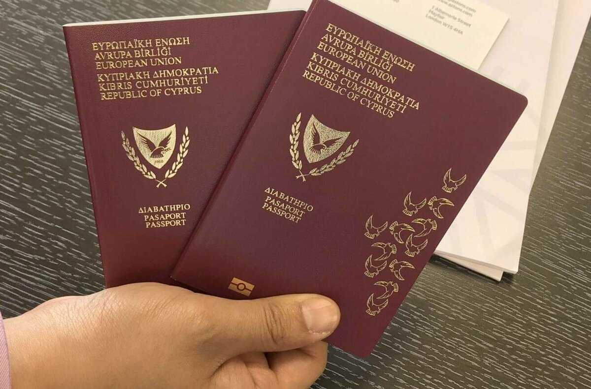 Страна выдачи - это страна, выдавшая паспорт Консульство страны A представляет страну A в стране B