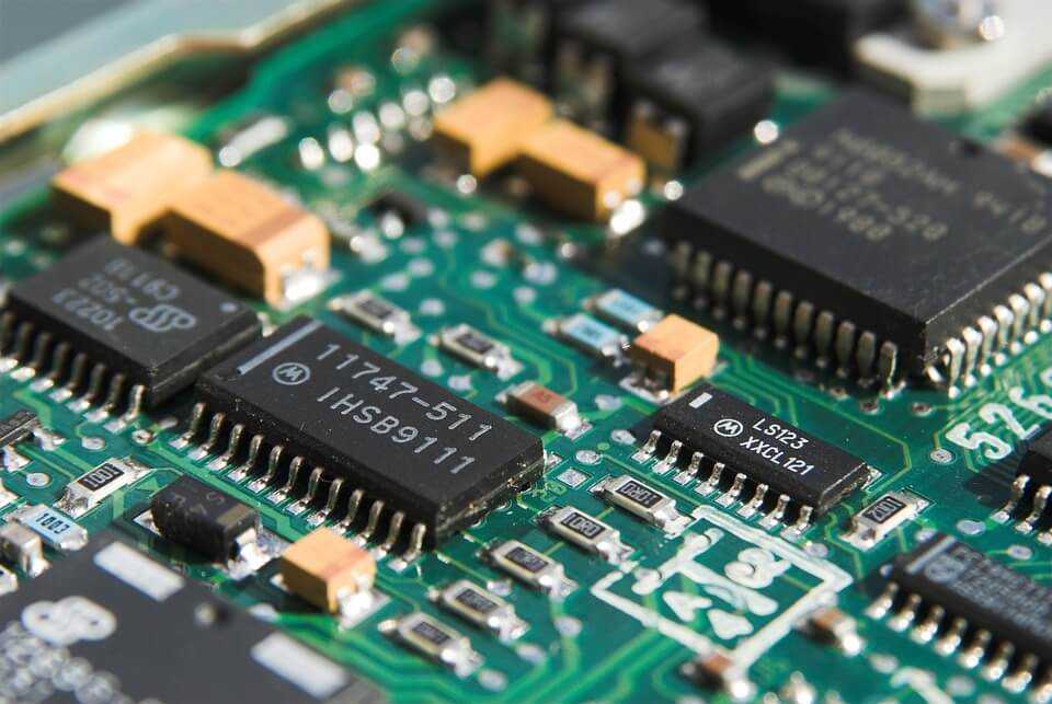 Hardware — почему cpu иногда называют bcm2708, иногда bcm2835?
