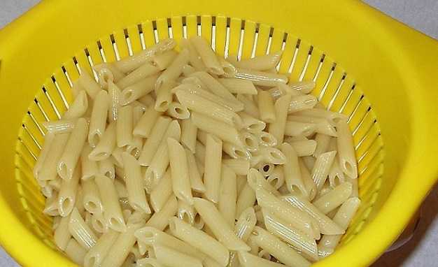 Как варить макароны в кастрюле: пошаговый рецепт, на воде, на молоке, чтобы не слипались, спиральки и спагетти, сколько по времени варить